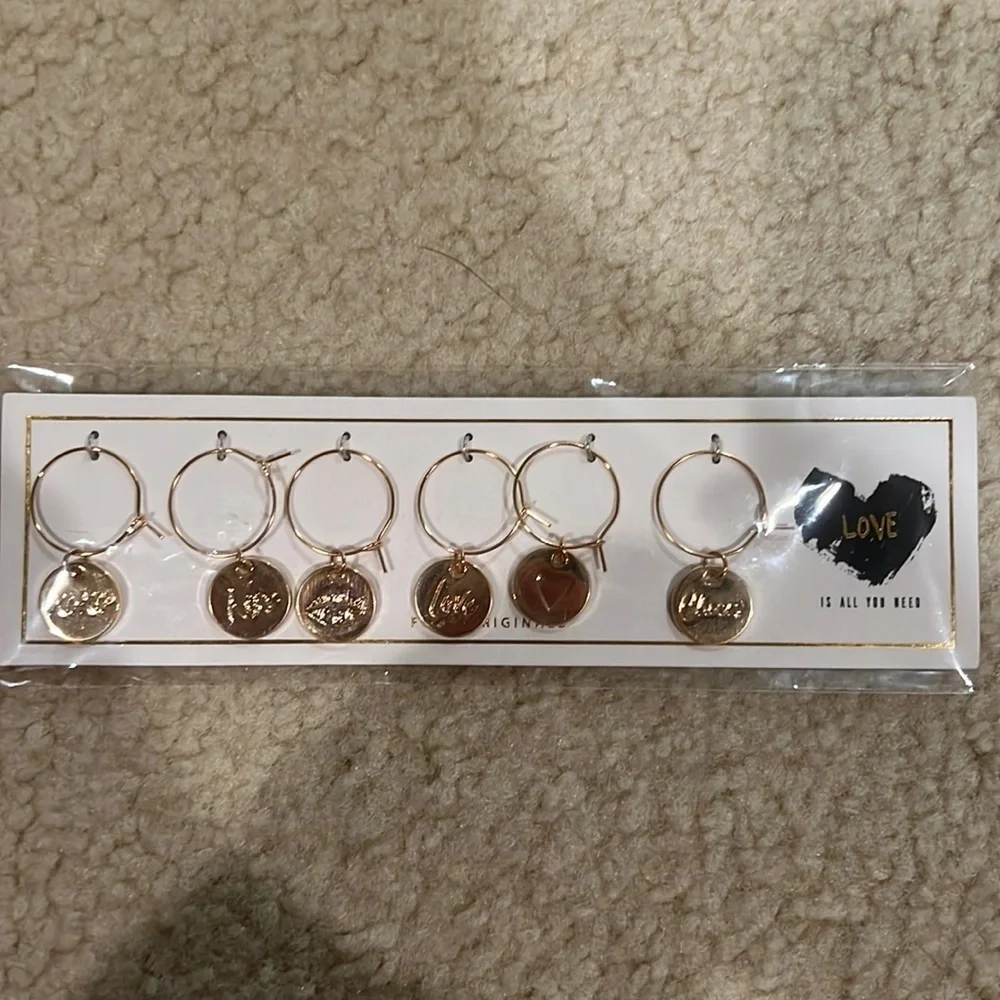 Foxy originals love is all you need wine glass charms